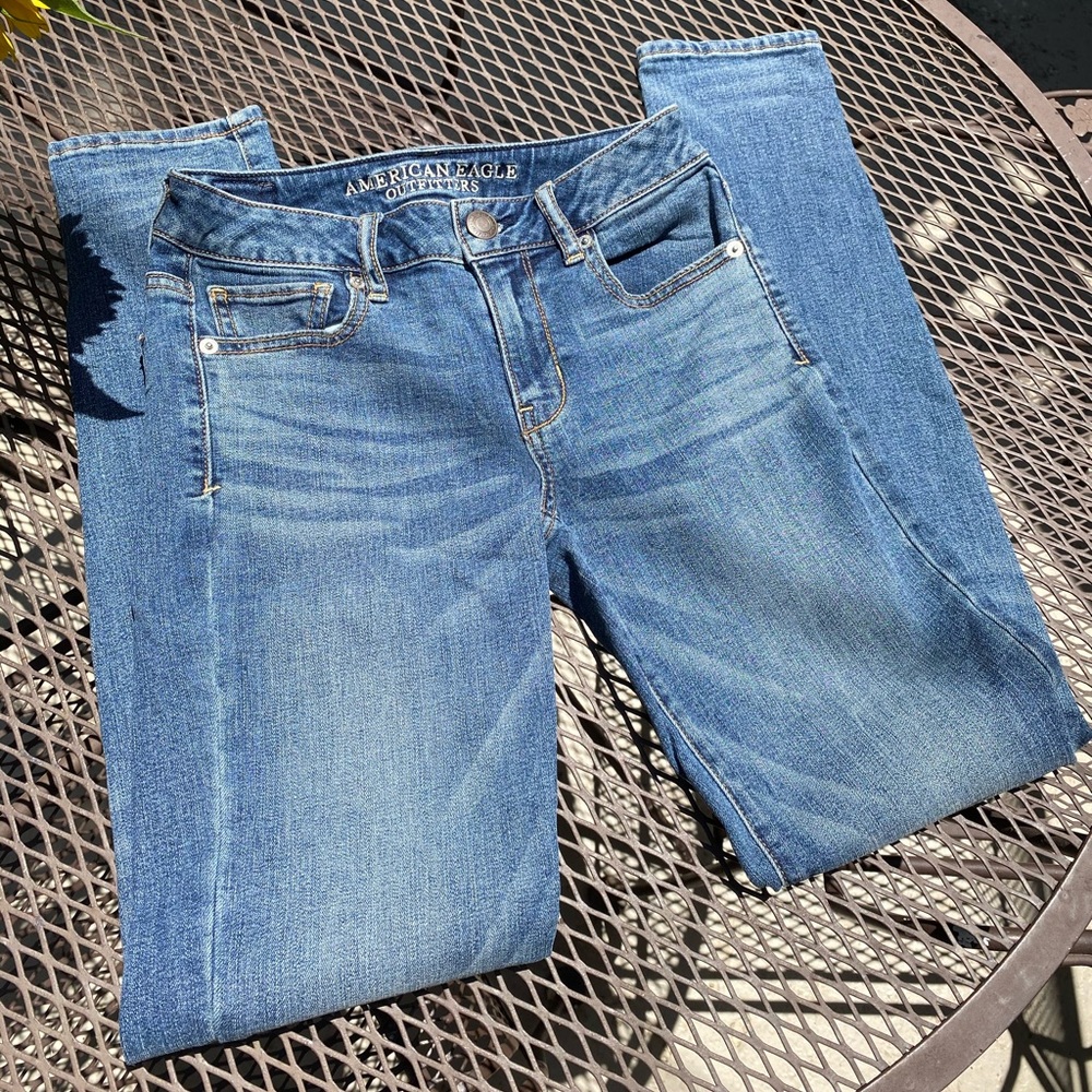 American Eagle Hi-Rise skinny jeans